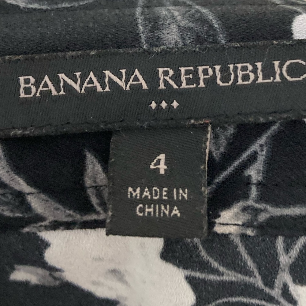 Banana Republic floral skirt - Picture 6 of 9